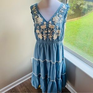 LUCKY BRAND, Sleeveless V-Neck Embroidered Tiered Midi Dress - Large